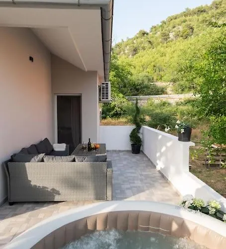 Kuca Za Odmor Lyra * سكرادين